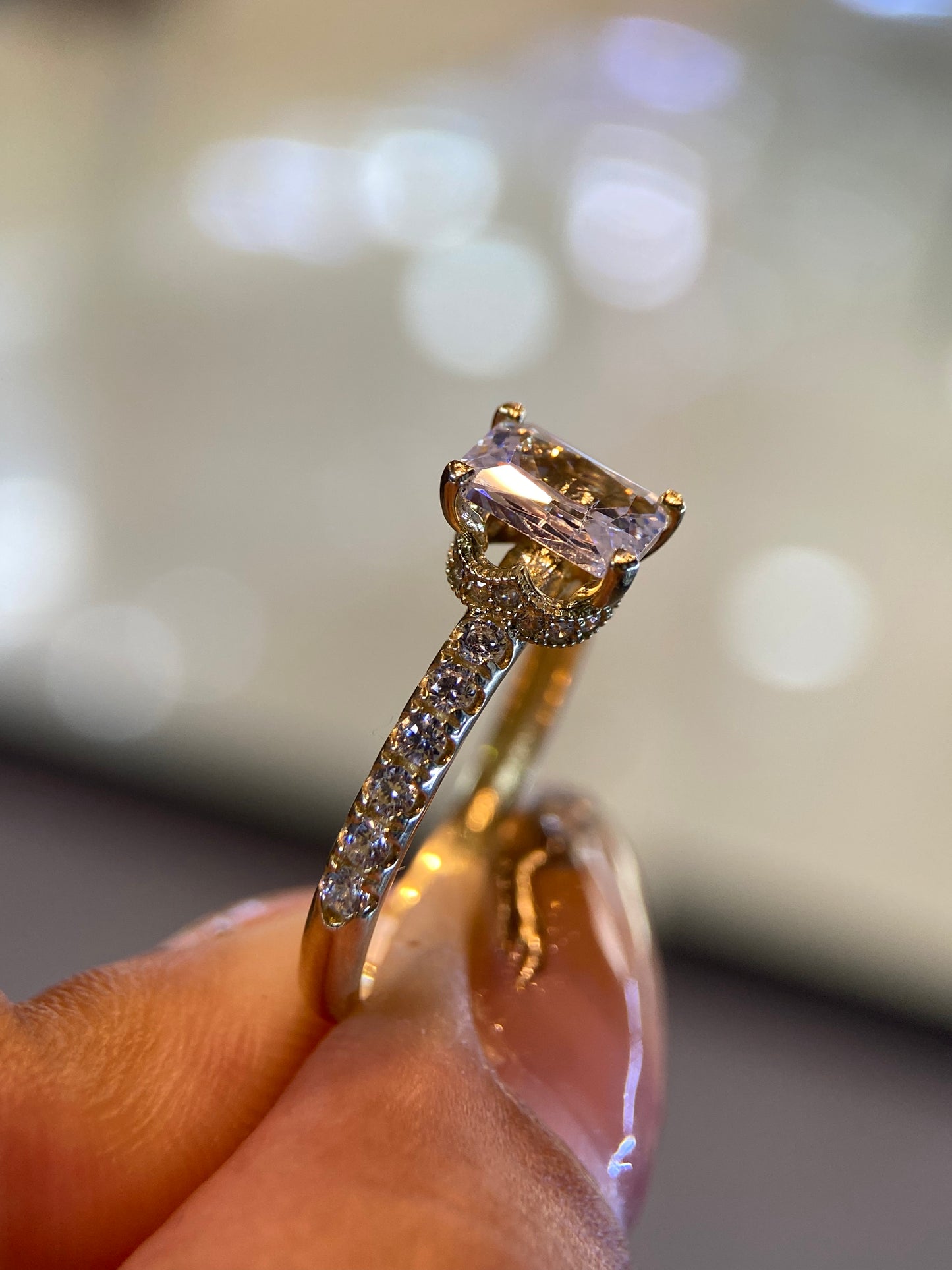 Anillo de compromiso en oro