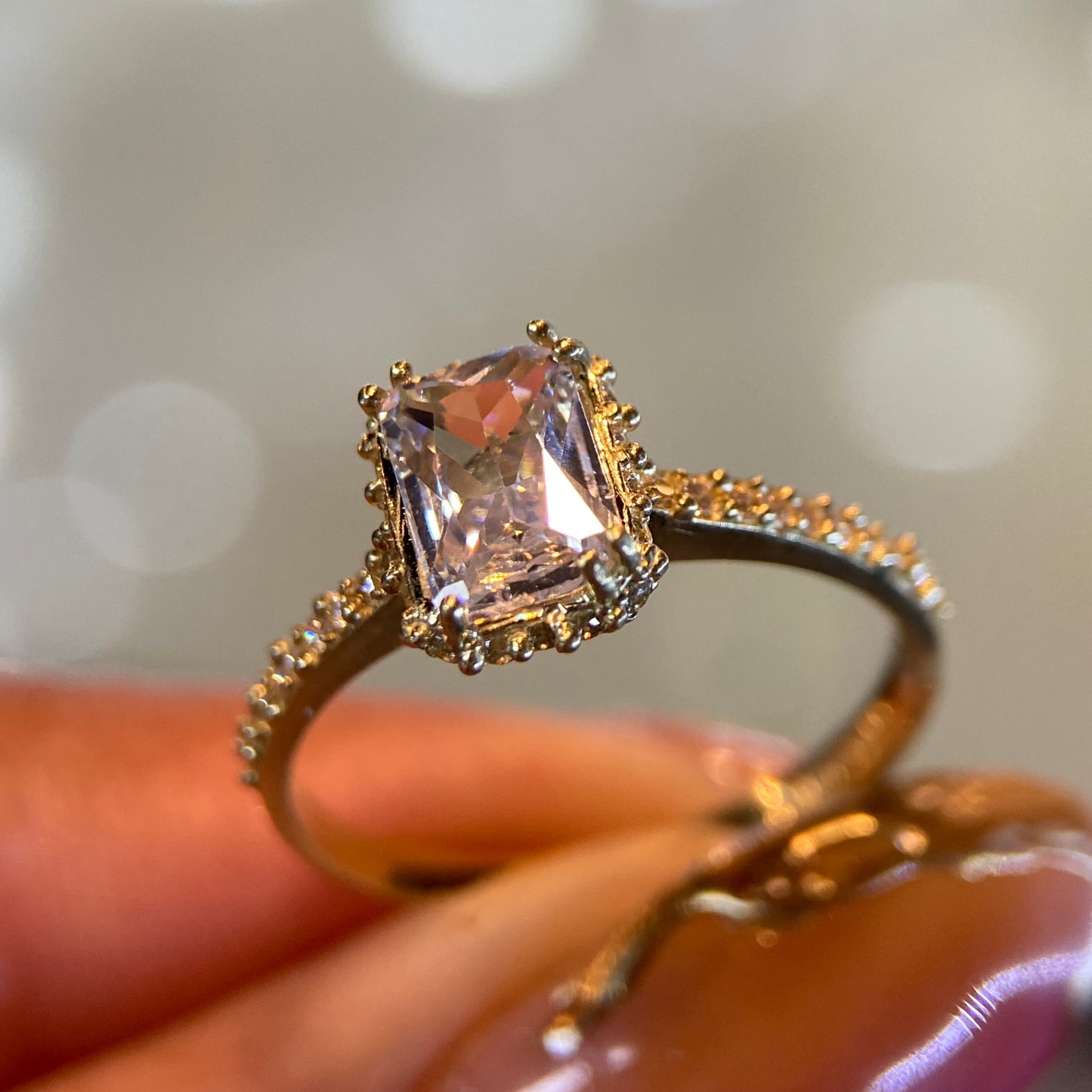 Anillo de compromiso en oro