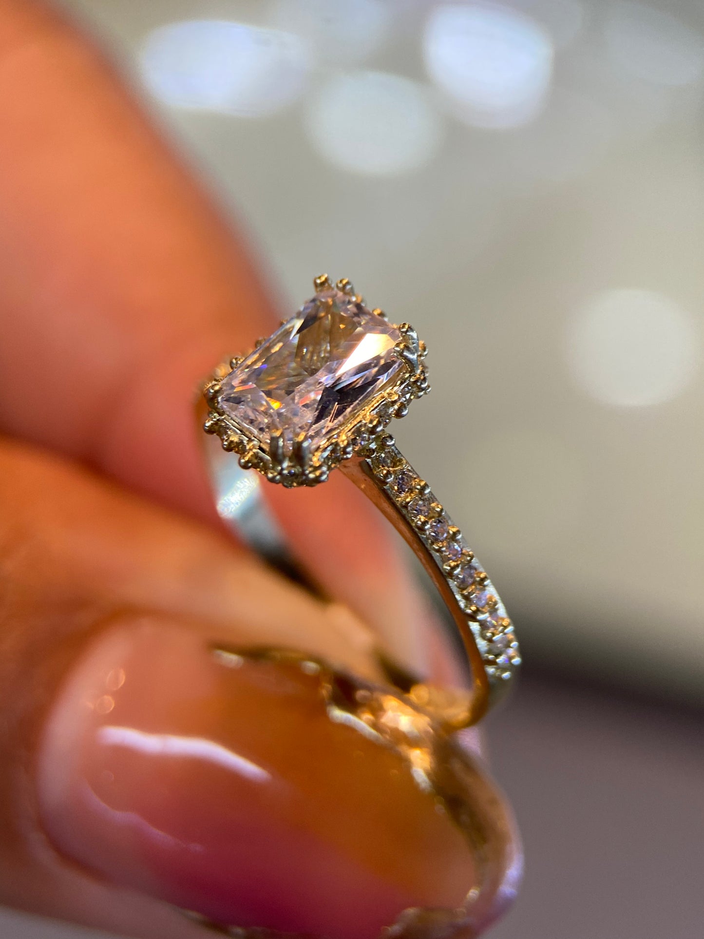 Anillo de compromiso en oro