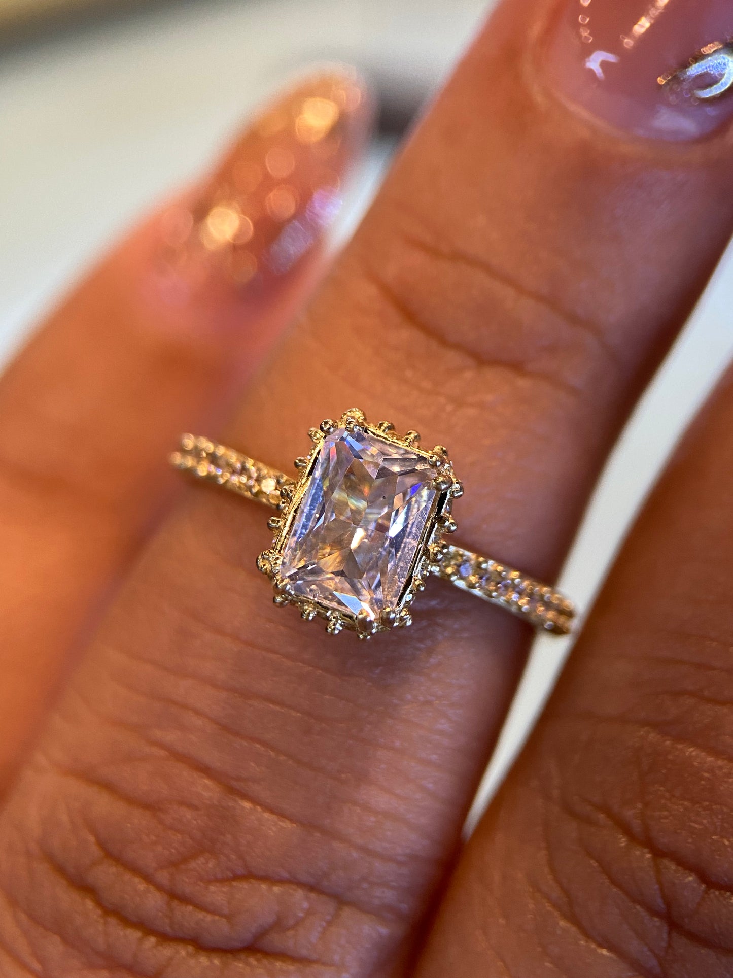 Anillo de compromiso en oro