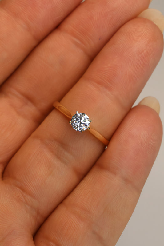 Anillo en Oro Amarillo 14k con Circonia  Mod.15958