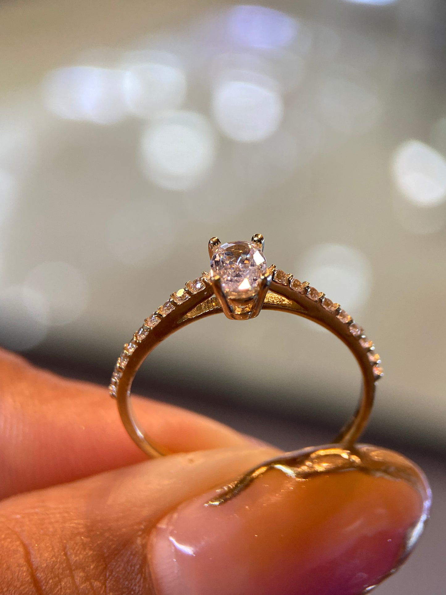 Anillo de compromiso en oro