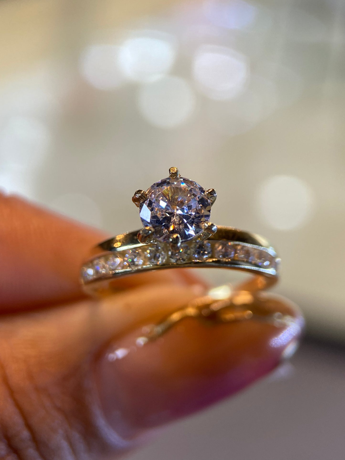 Anillo de compromiso en oro