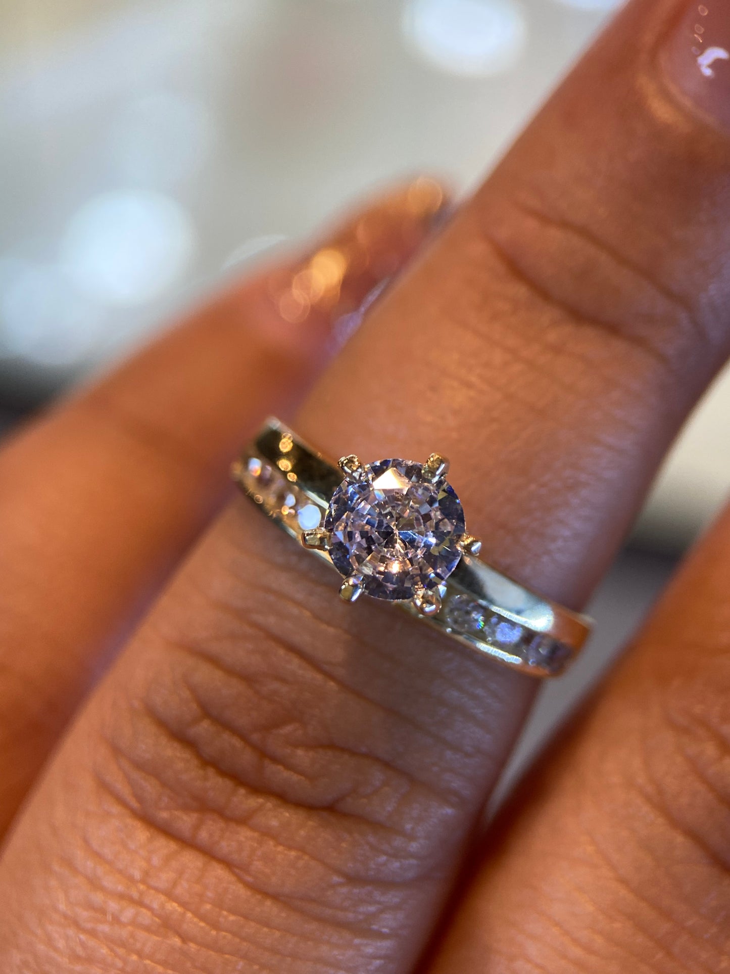Anillo de compromiso en oro