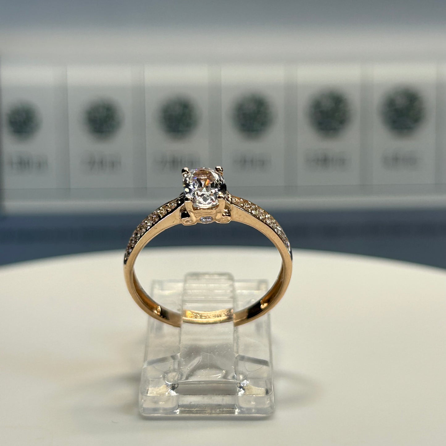 Anillo de compromiso en oro