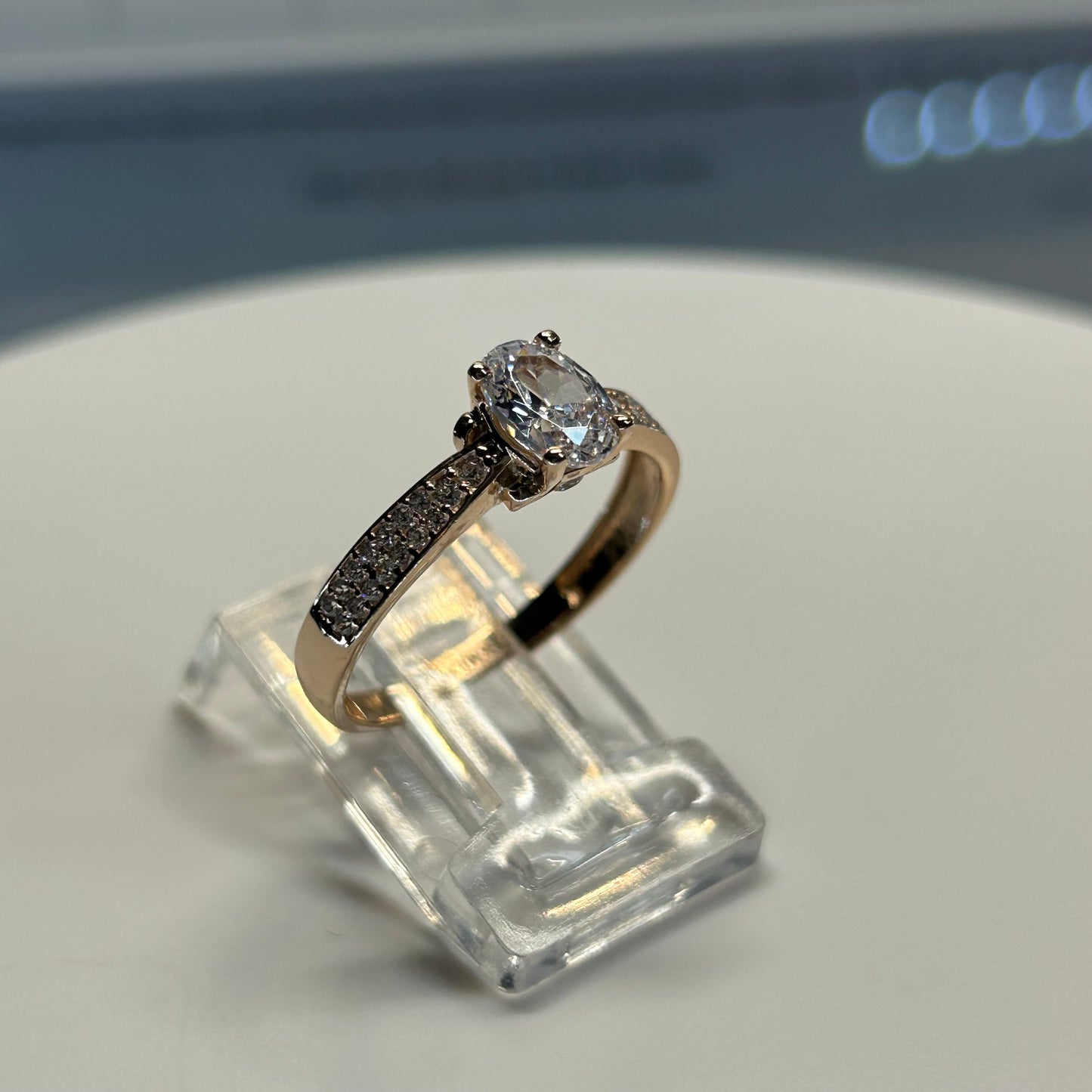 Anillo de compromiso en oro