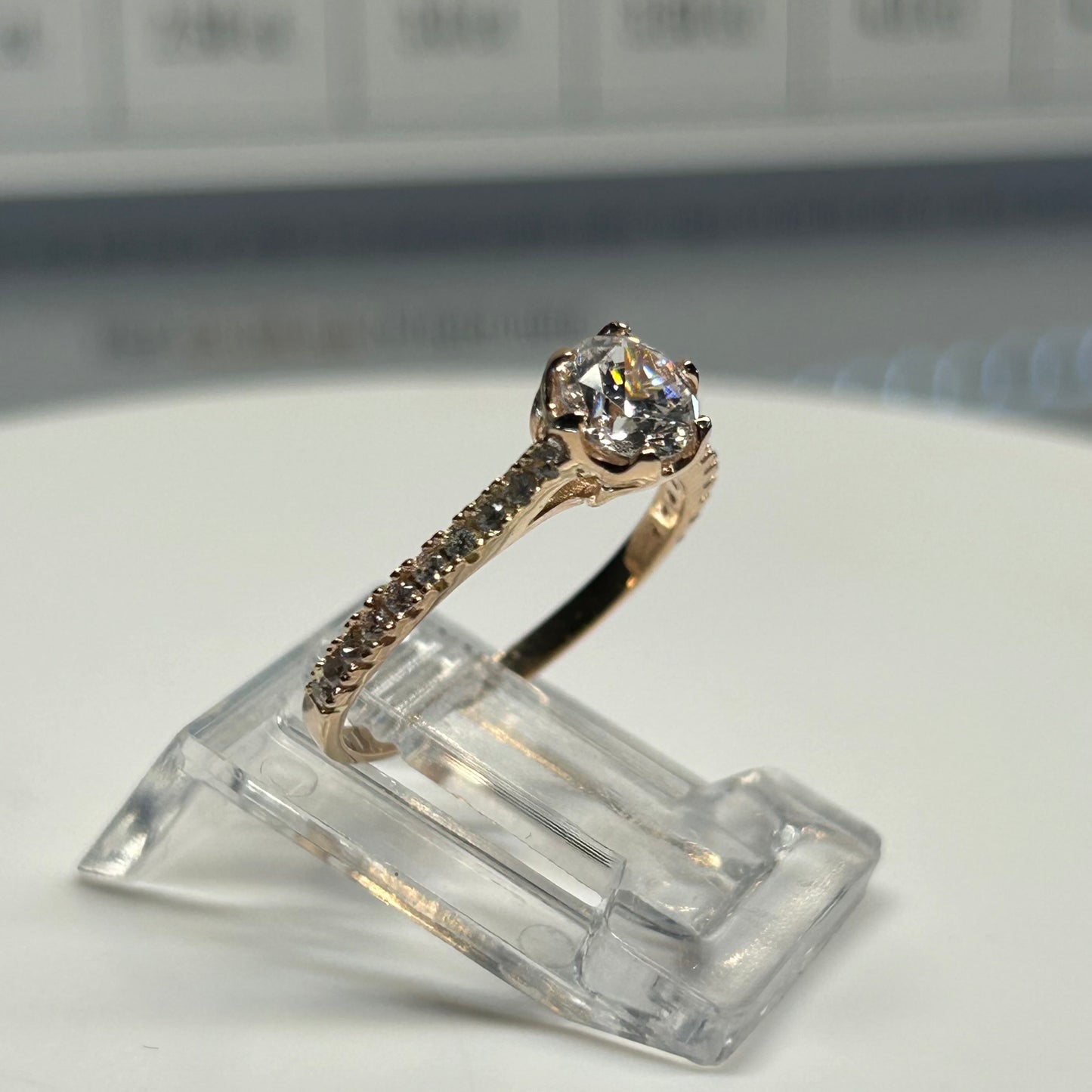 Anillo de compromiso en oro