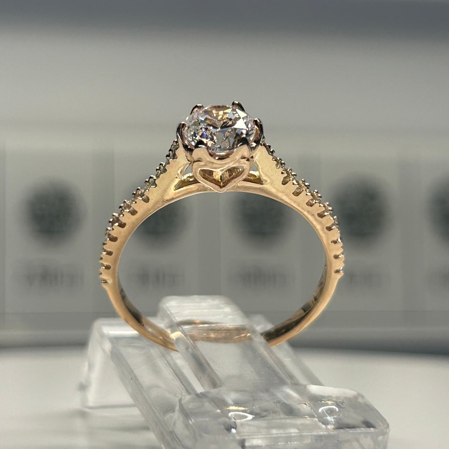 Anillo de compromiso en oro