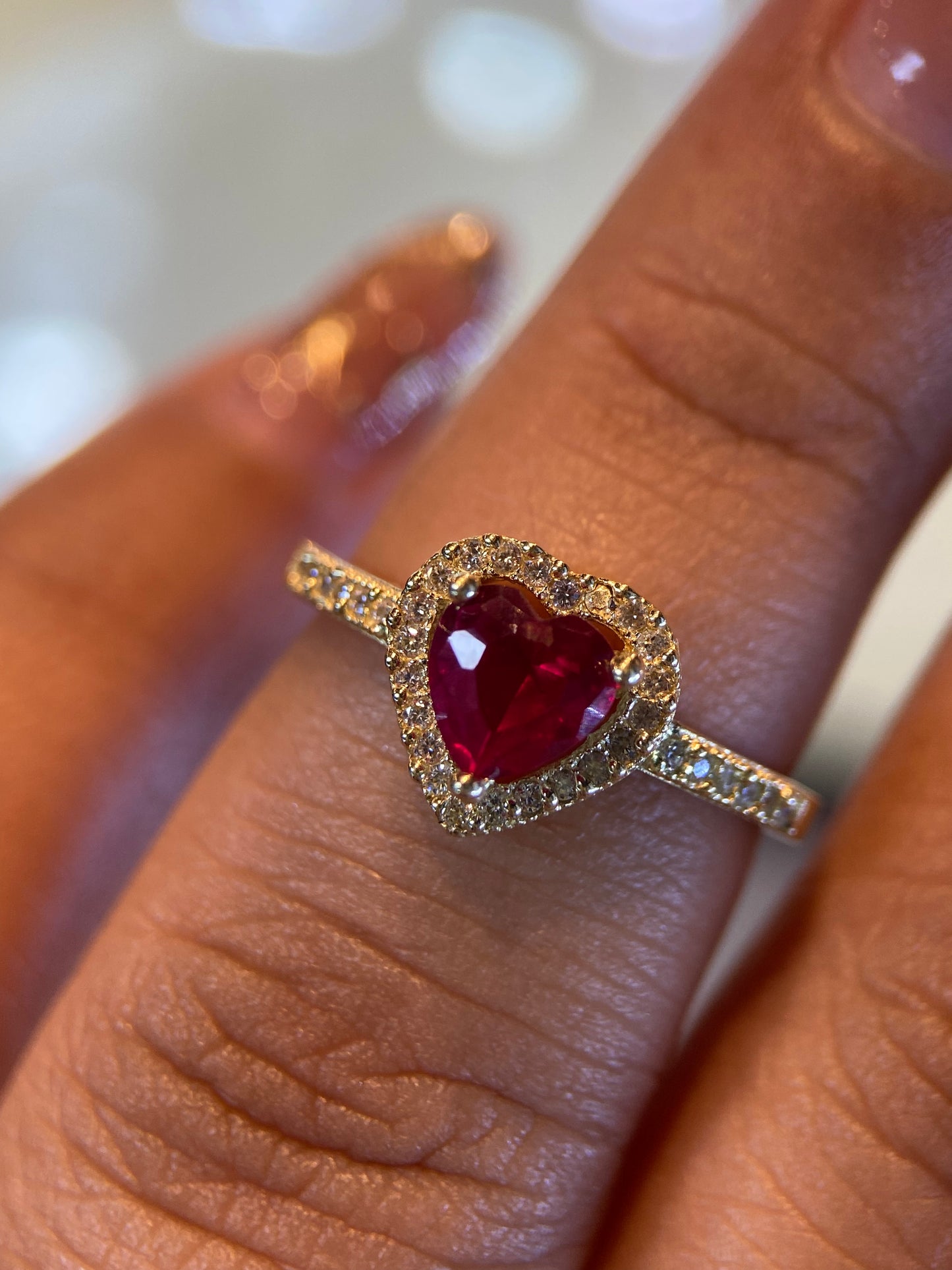 Anillo de compromiso en oro