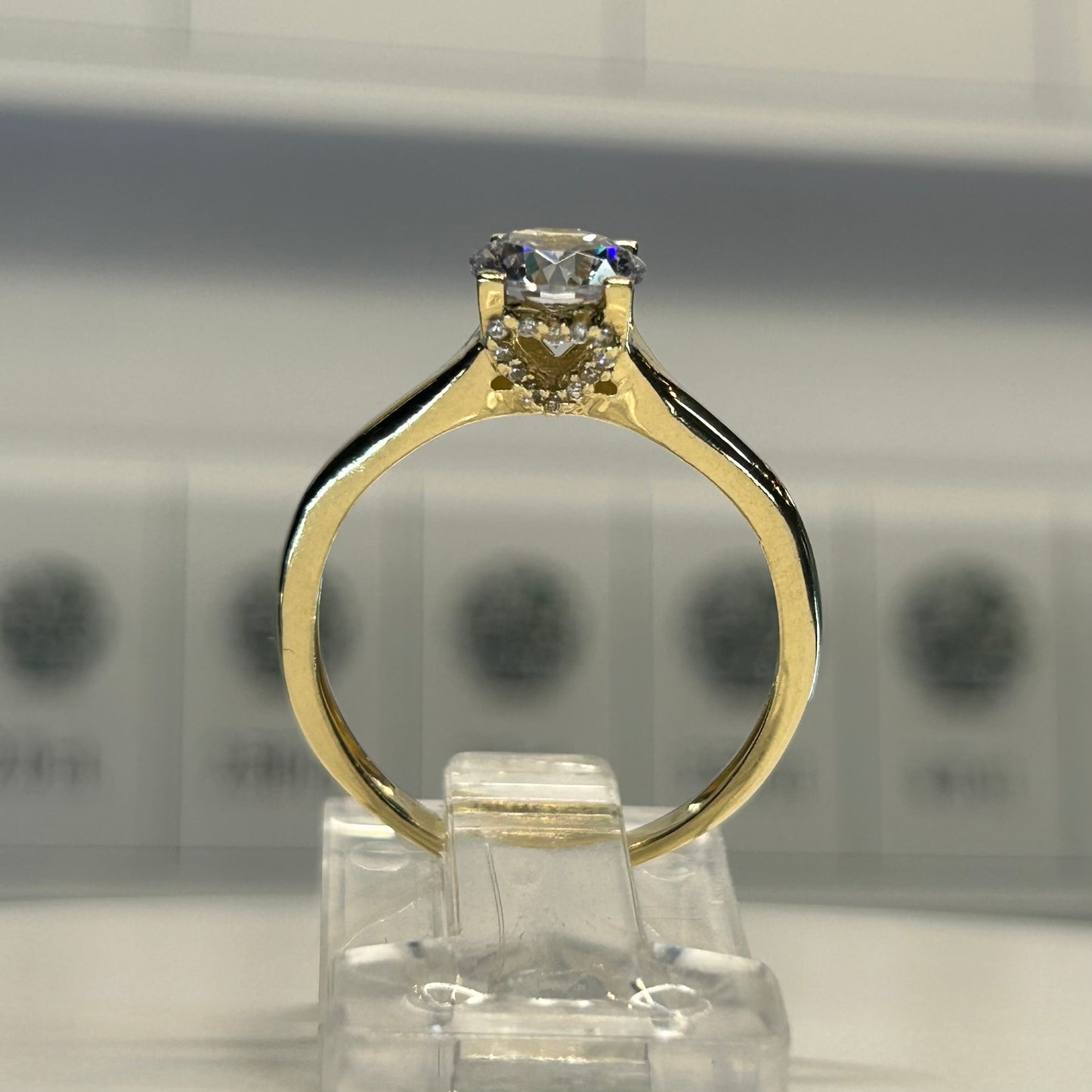 Anillo de compromiso en oro