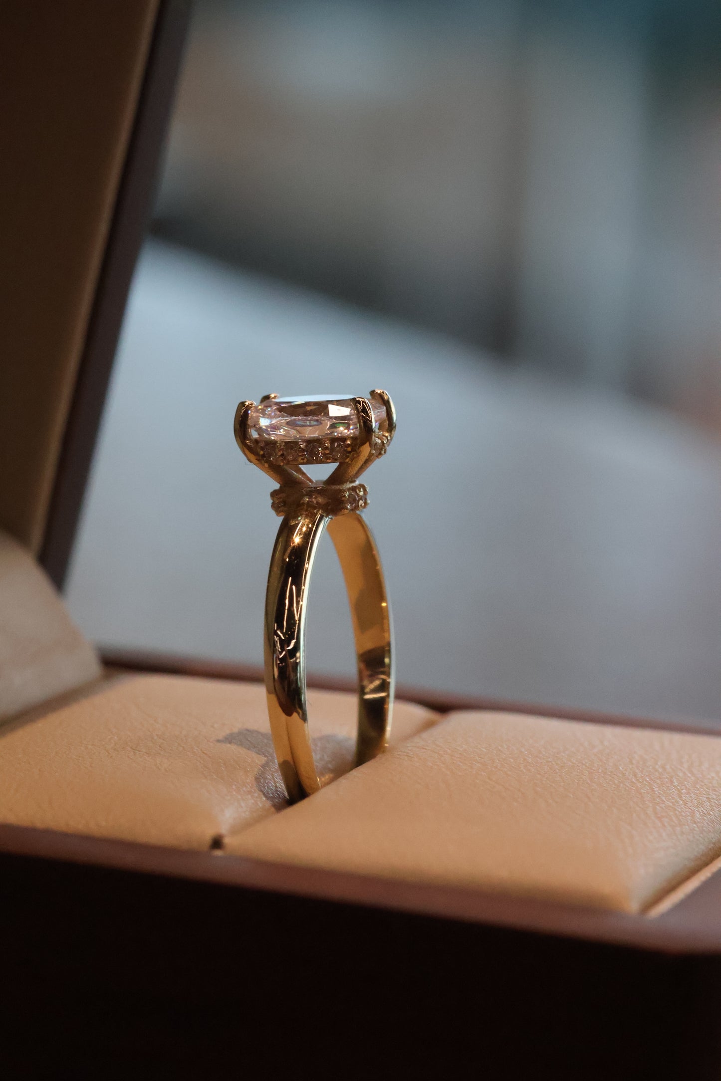 Anillo de compromiso en oro
