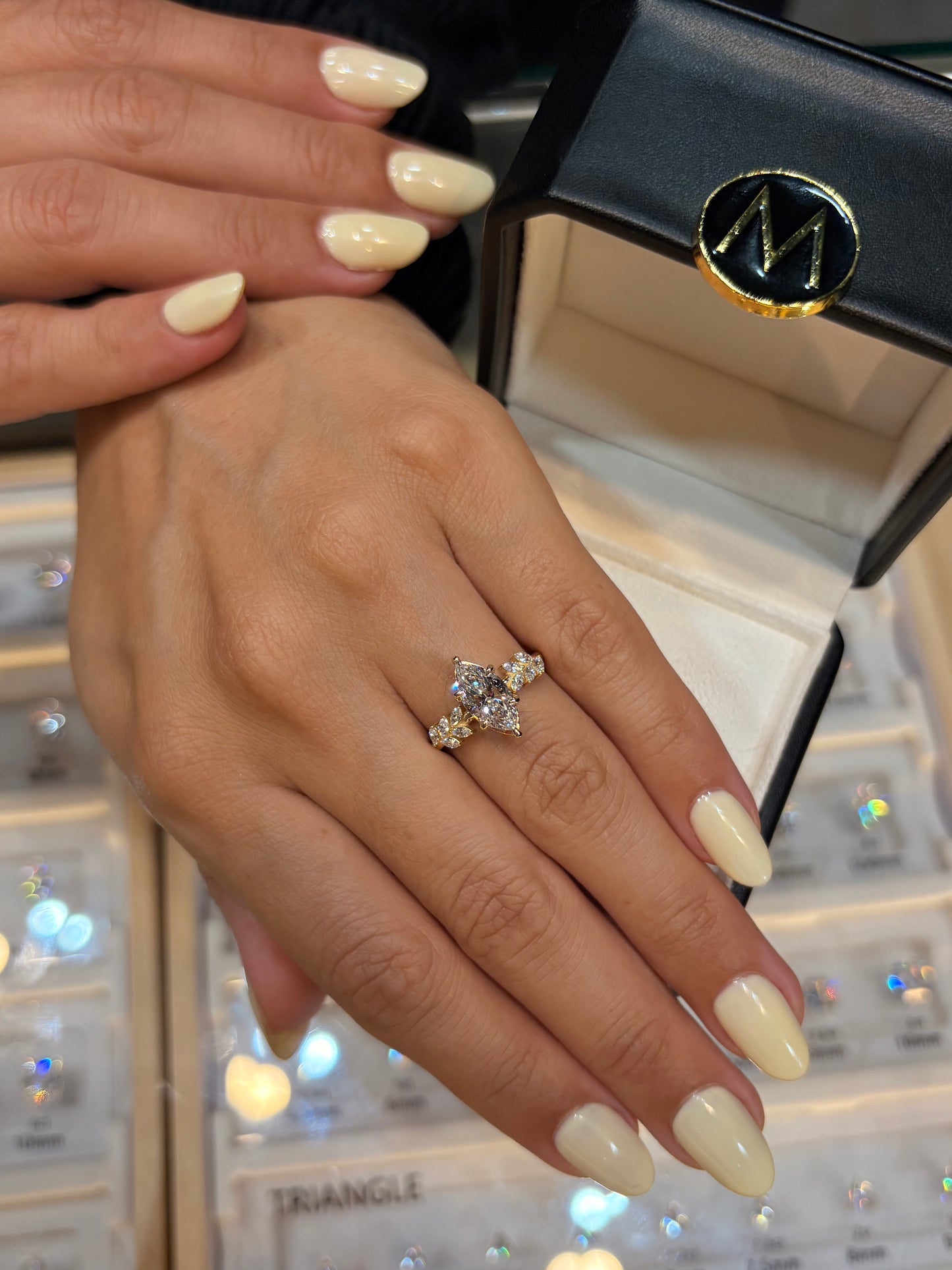 Anillo Úrsula en oro con diamante de laboratorio corte marquise 1.50 ct