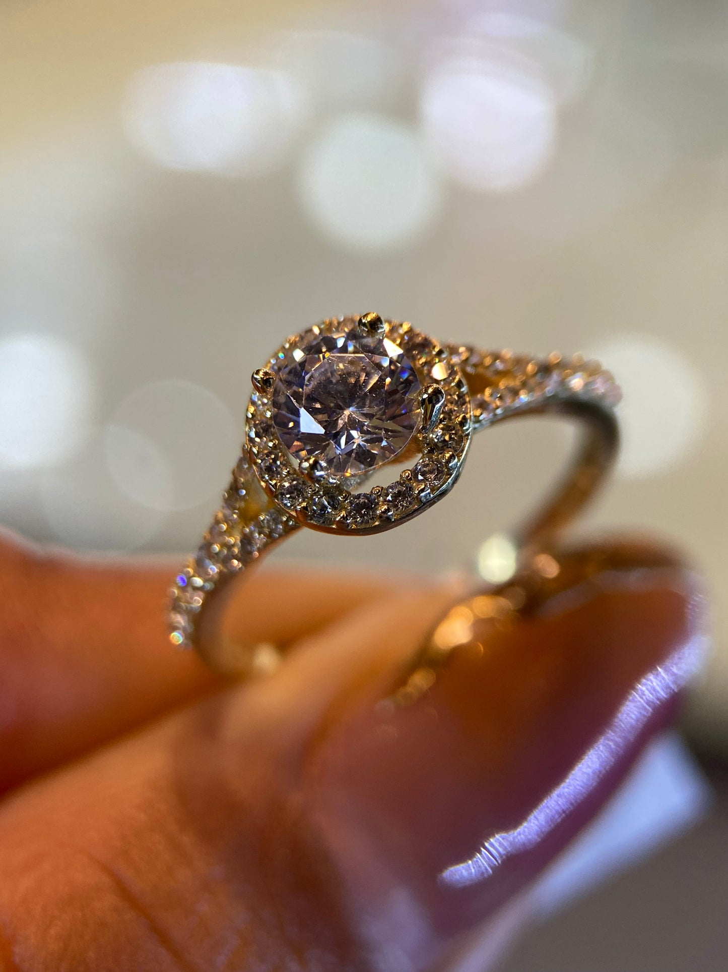Anillo de compromiso en oro