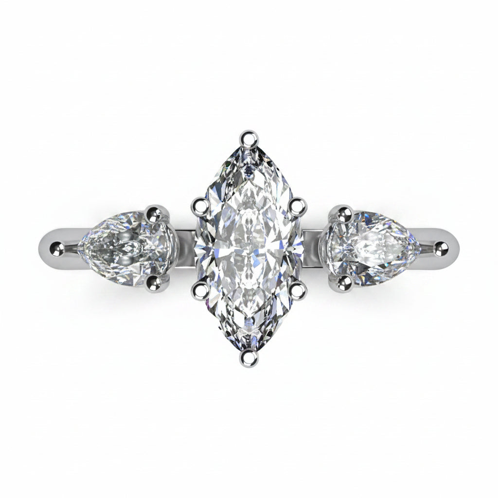 Anillo Osiris en oro blanco corte marquise con circonia