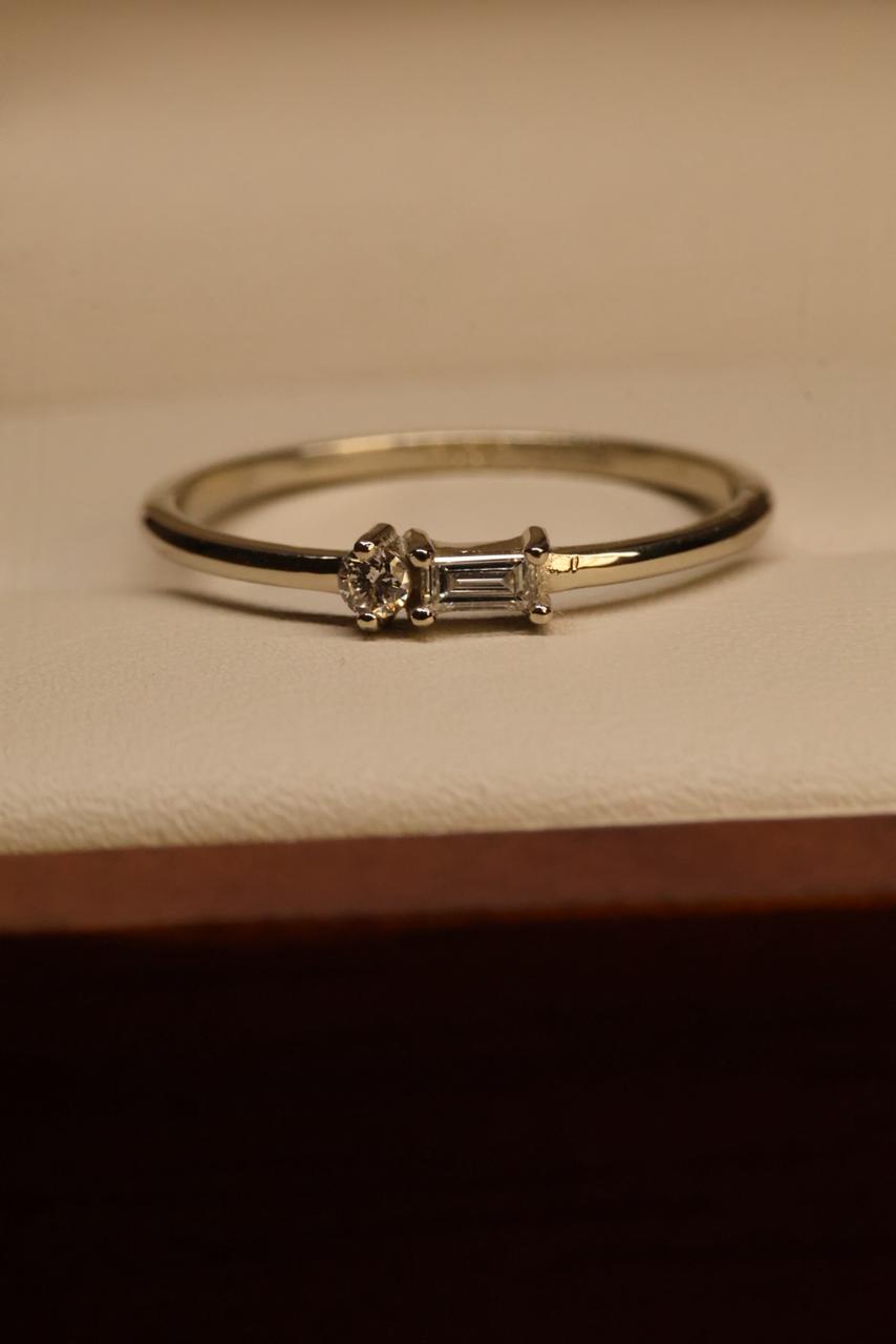 Anillo Brighit en oro con diamantes de laboratorio