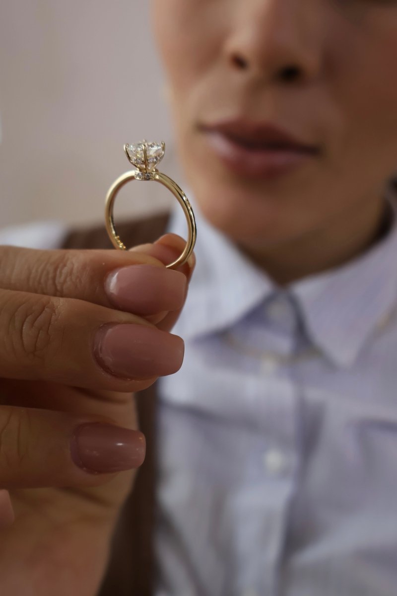 Anillo Afrodita en Oro 1.00 ct - Mouty Joyería