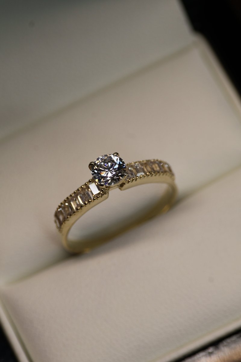 Anillo Ailén en Oro .50 ct - Mouty Joyería