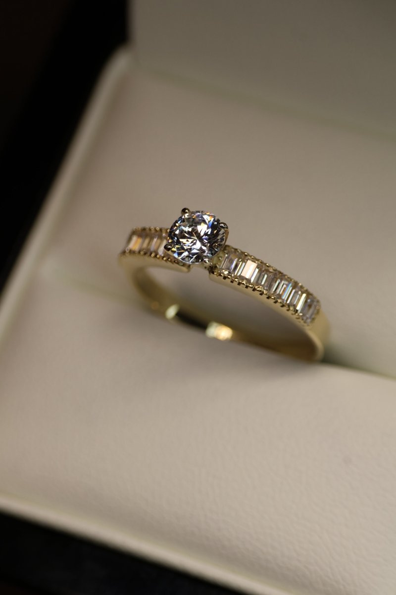 Anillo Ailén en Oro .50 ct - Mouty Joyería