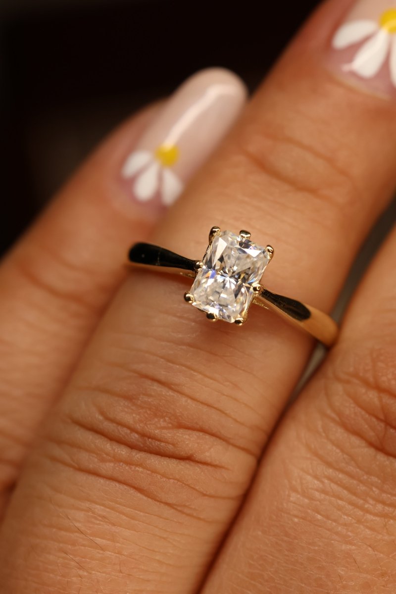 Anillo Amara en Oro Amarillo 14k 1.00 ct con Moissanita GRA Modelo 15350 - Mouty Joyería