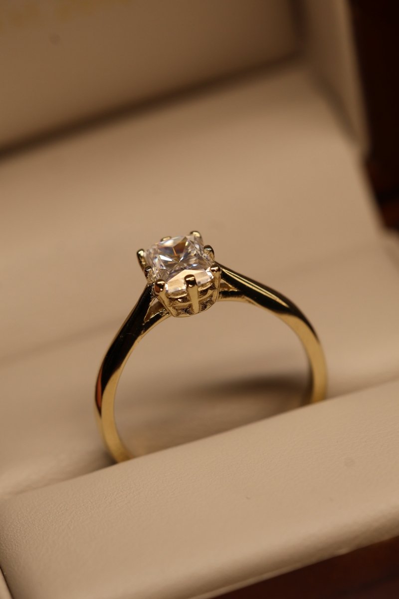 Anillo Amara en Oro Amarillo 14k 1.00 ct con Moissanita GRA Modelo 15350 - Mouty Joyería