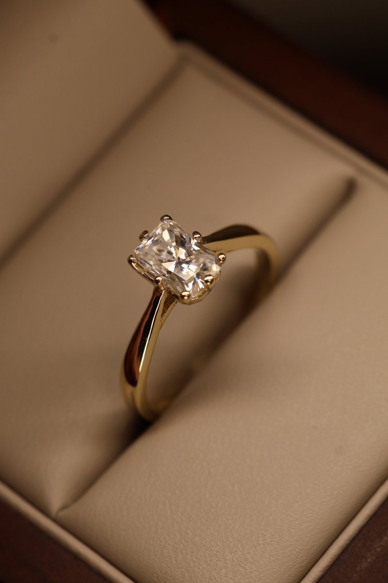 Anillo Amara en Oro Amarillo 14k 1.00 ct con Moissanita GRA Modelo 15350 - Mouty Joyería