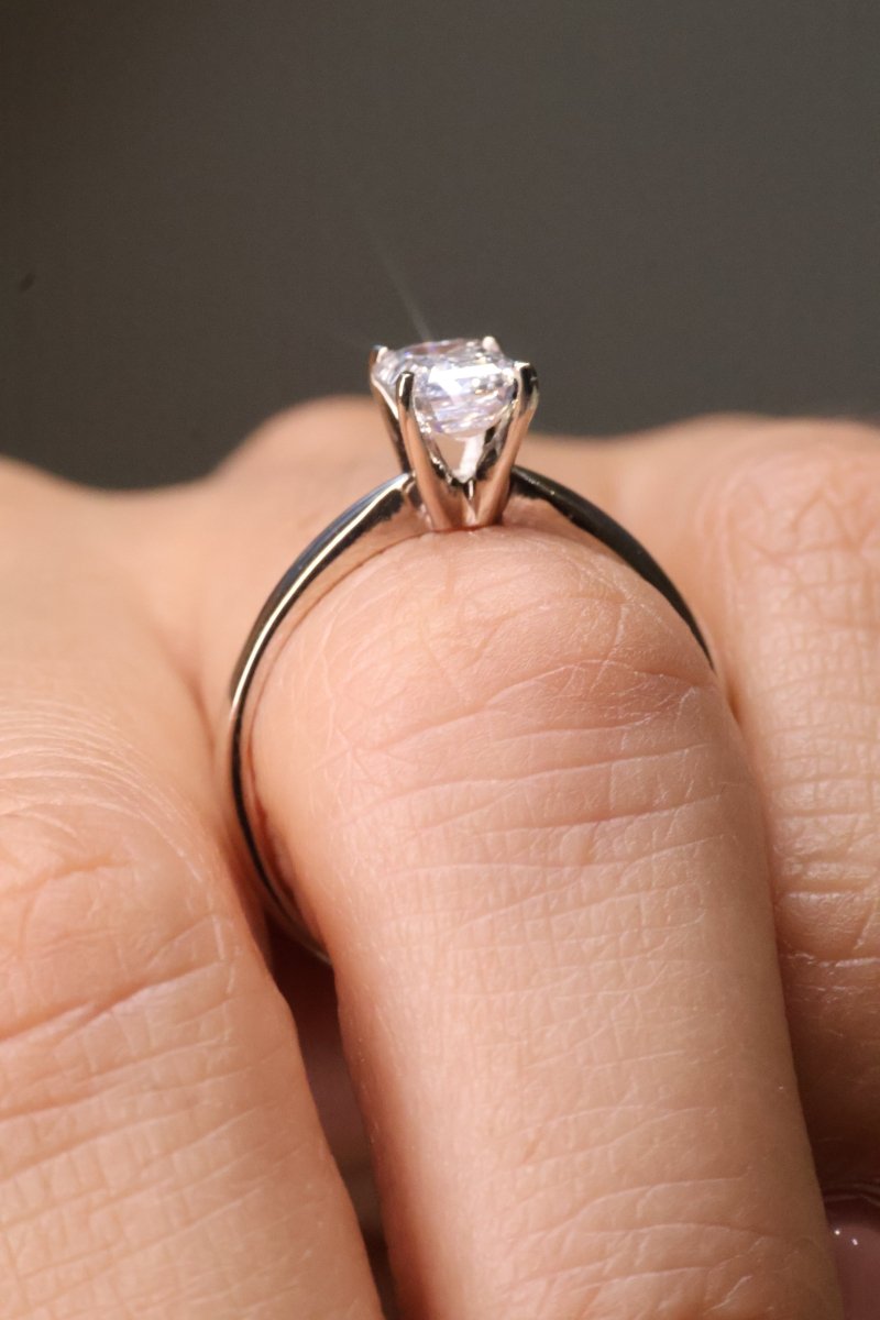 Anillo Aria solitario en Oro Blanco 14k con Diamante Laboratorio 1.03ct Mod.15898 - Mouty Joyería