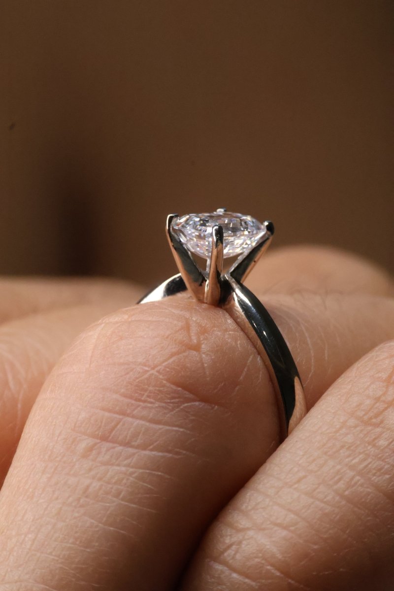Anillo Aria solitario en Oro Blanco 14k con Diamante Laboratorio 1.03ct Mod.15898 - Mouty Joyería