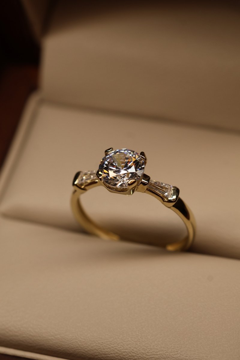 Anillo Azalea en Oro 1.00 ct - Mouty Joyería