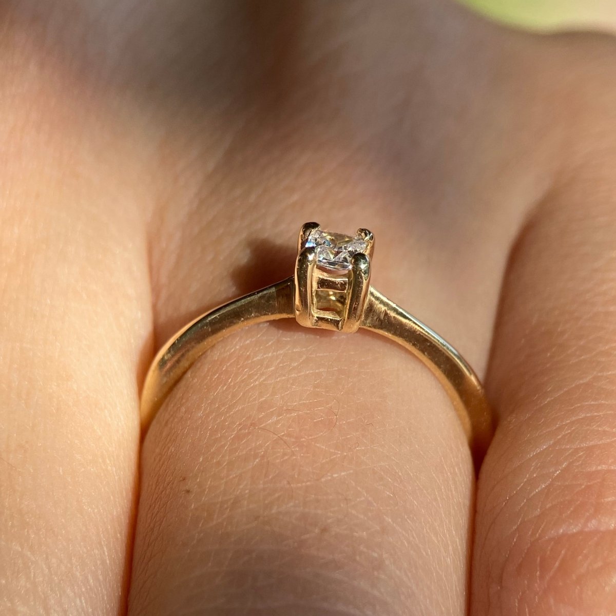 Anillo Darian en oro amarillo 14k con circonia - Mouty Joyería