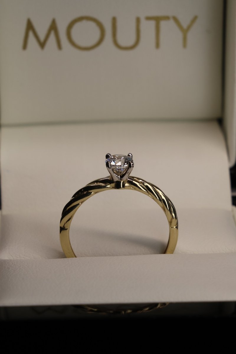 Anillo en Oro Amarillo 10k con Circonia Mod.15956 - Mouty Joyería