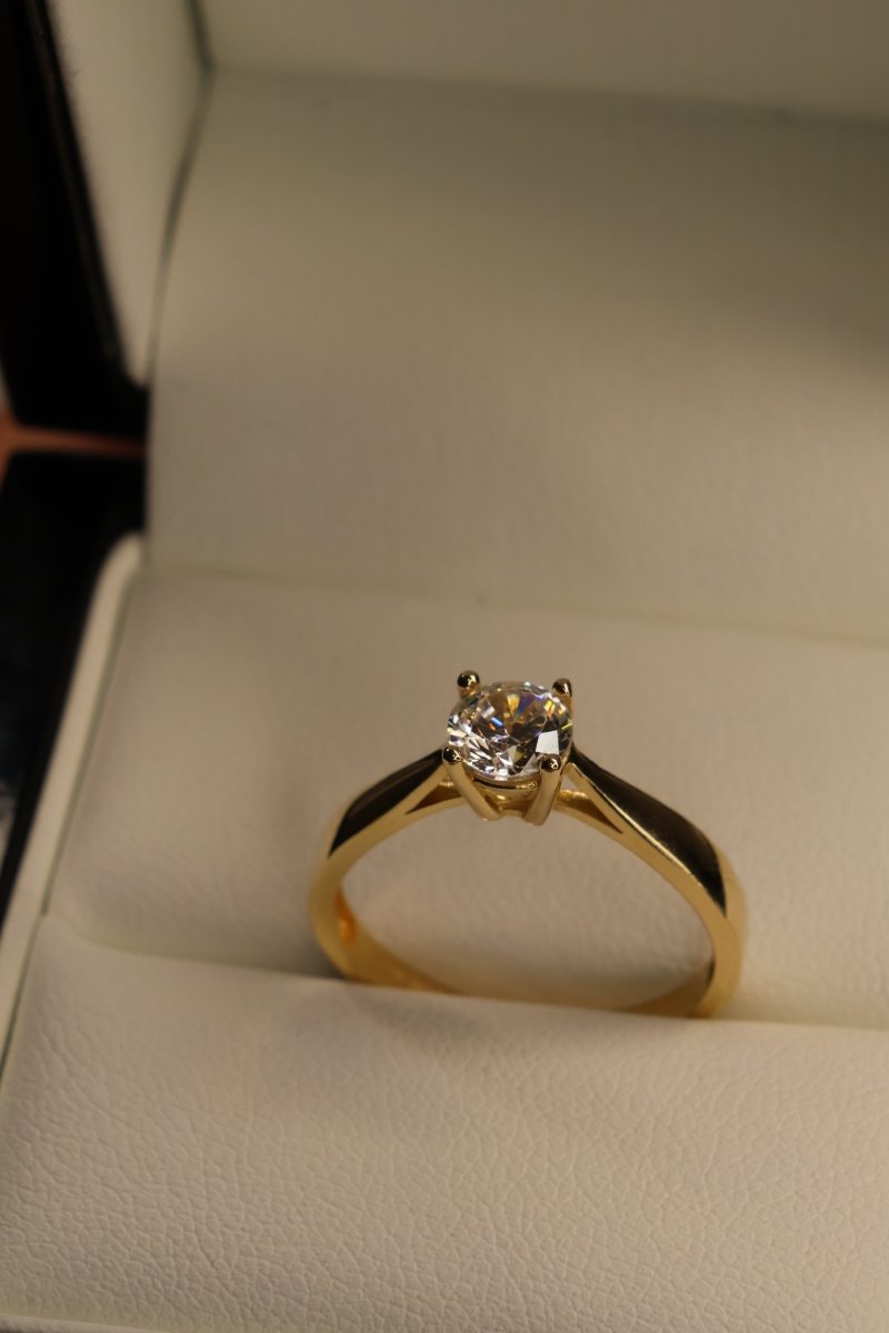 Anillo en Oro Amarillo 14k con Circonia Mod.15845 - Mouty Joyería