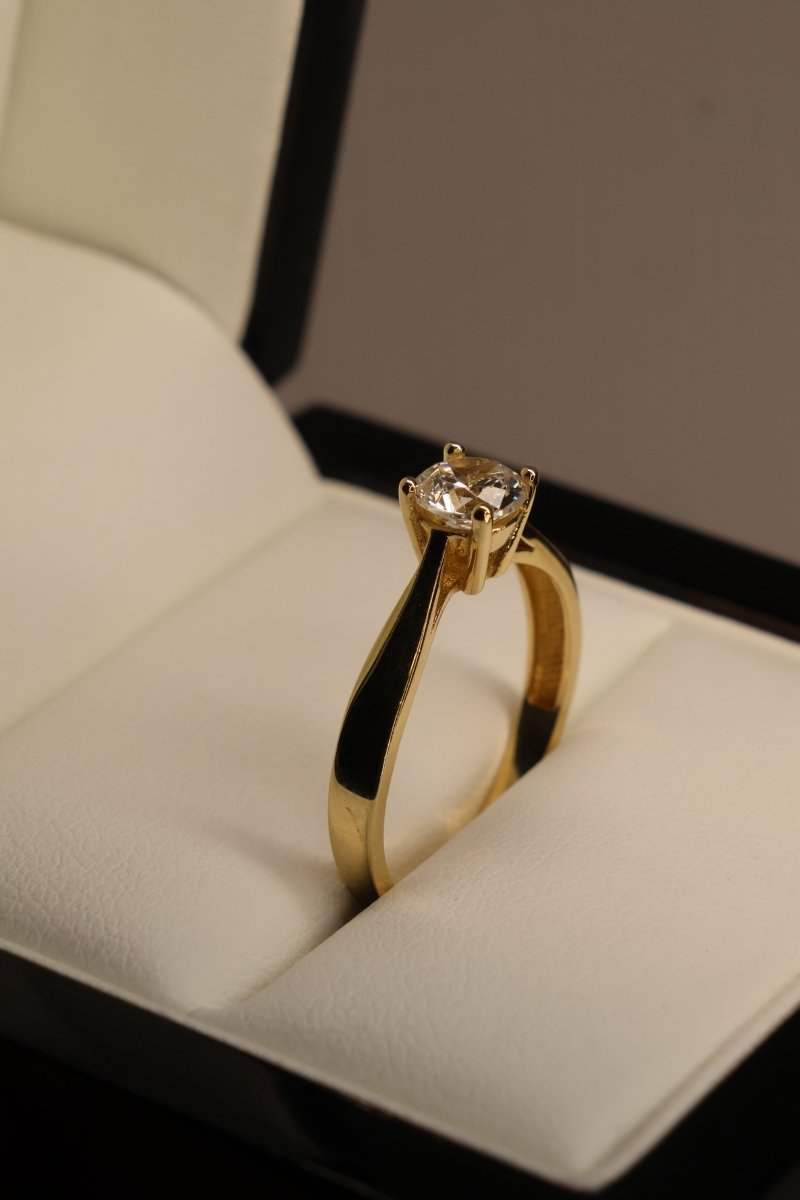 Anillo en Oro Amarillo 14k con Circonia Mod.15845 - Mouty Joyería