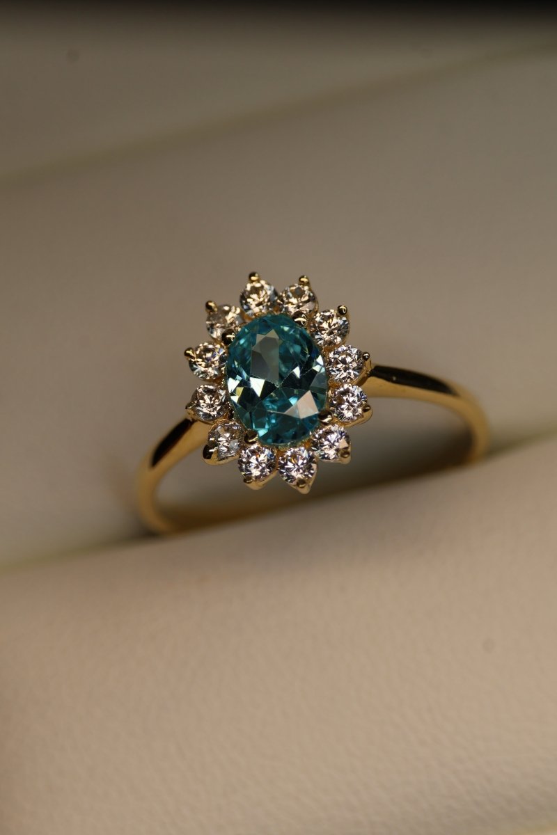 Anillo en Oro Amarillo 14k con Circonia Mod.15913 - Mouty Joyería