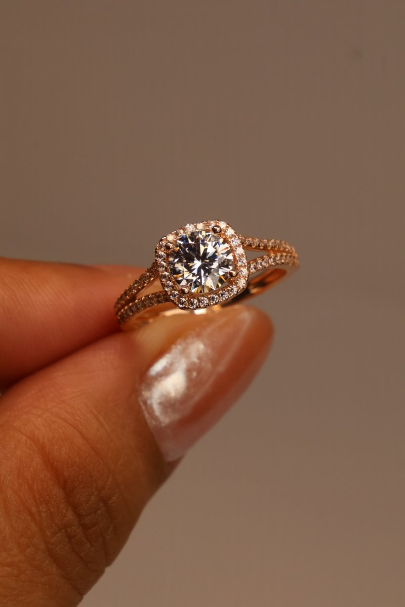 Anillo en Oro Rosa 10k con Circonia Mod.15957 - Mouty Joyería