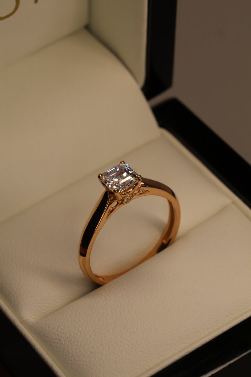 Anillo en Oro Rosa 10k con Circonia Mod.15970 - Mouty Joyería
