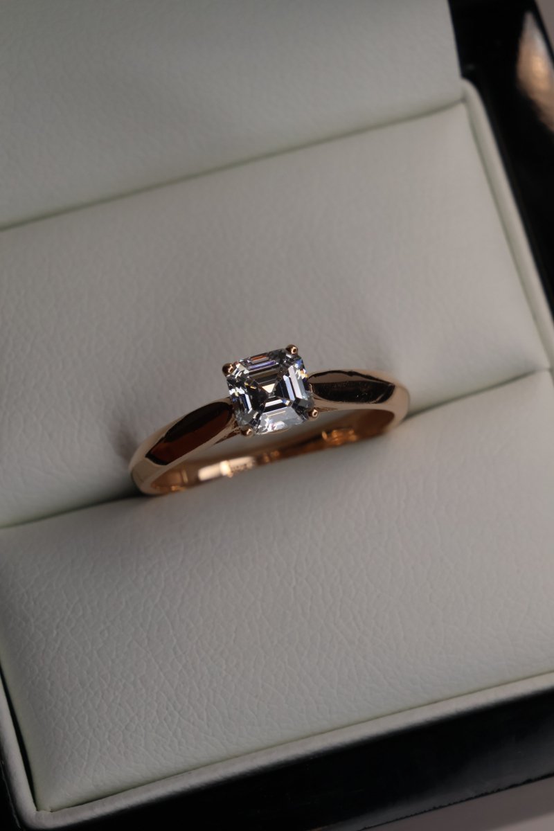 Anillo en Oro Rosa 10k con Circonia Mod.15970 - Mouty Joyería