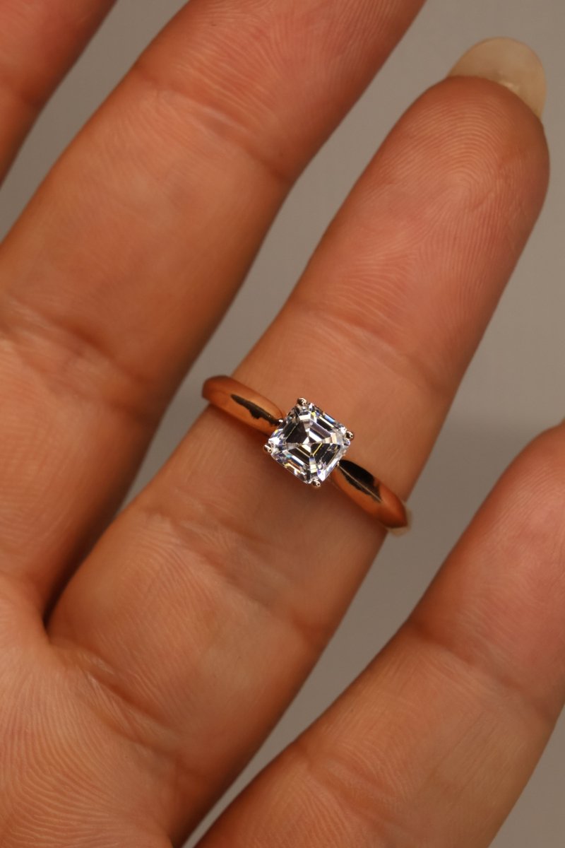 Anillo en Oro Rosa 10k con Circonia Mod.15970 - Mouty Joyería