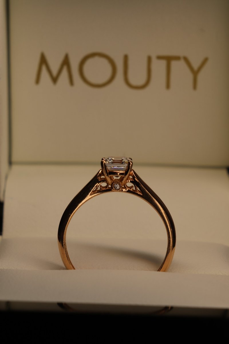 Anillo en Oro Rosa 10k con Circonia Mod.15970 - Mouty Joyería