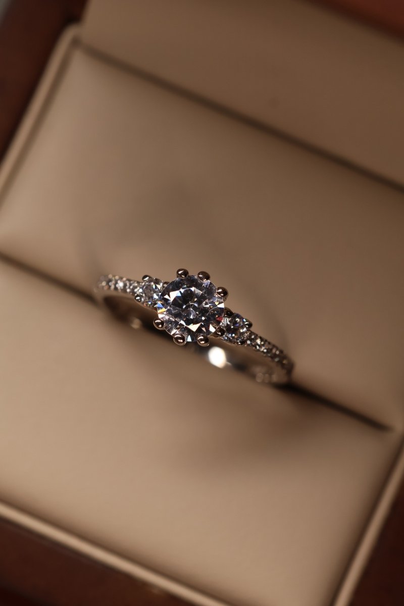 Anillo Eternia en Oro - Mouty Joyería