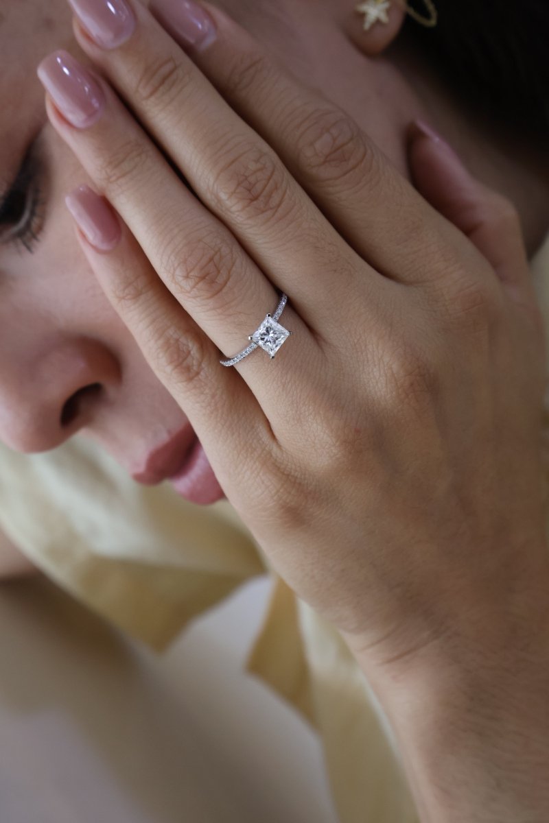 Anillo Giovanna en Oro 1.00 ct - Mouty Joyería