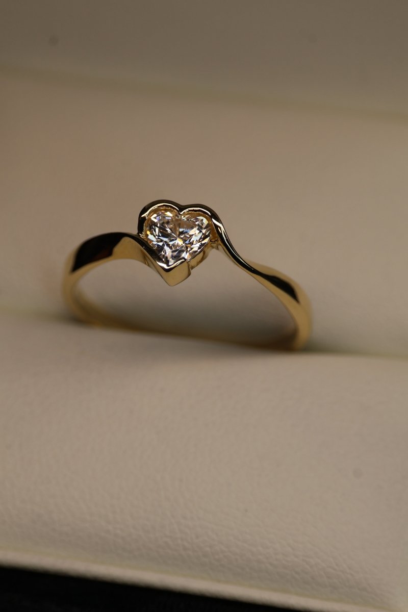 Anillo Mod 15916 en oro - Mouty Joyería