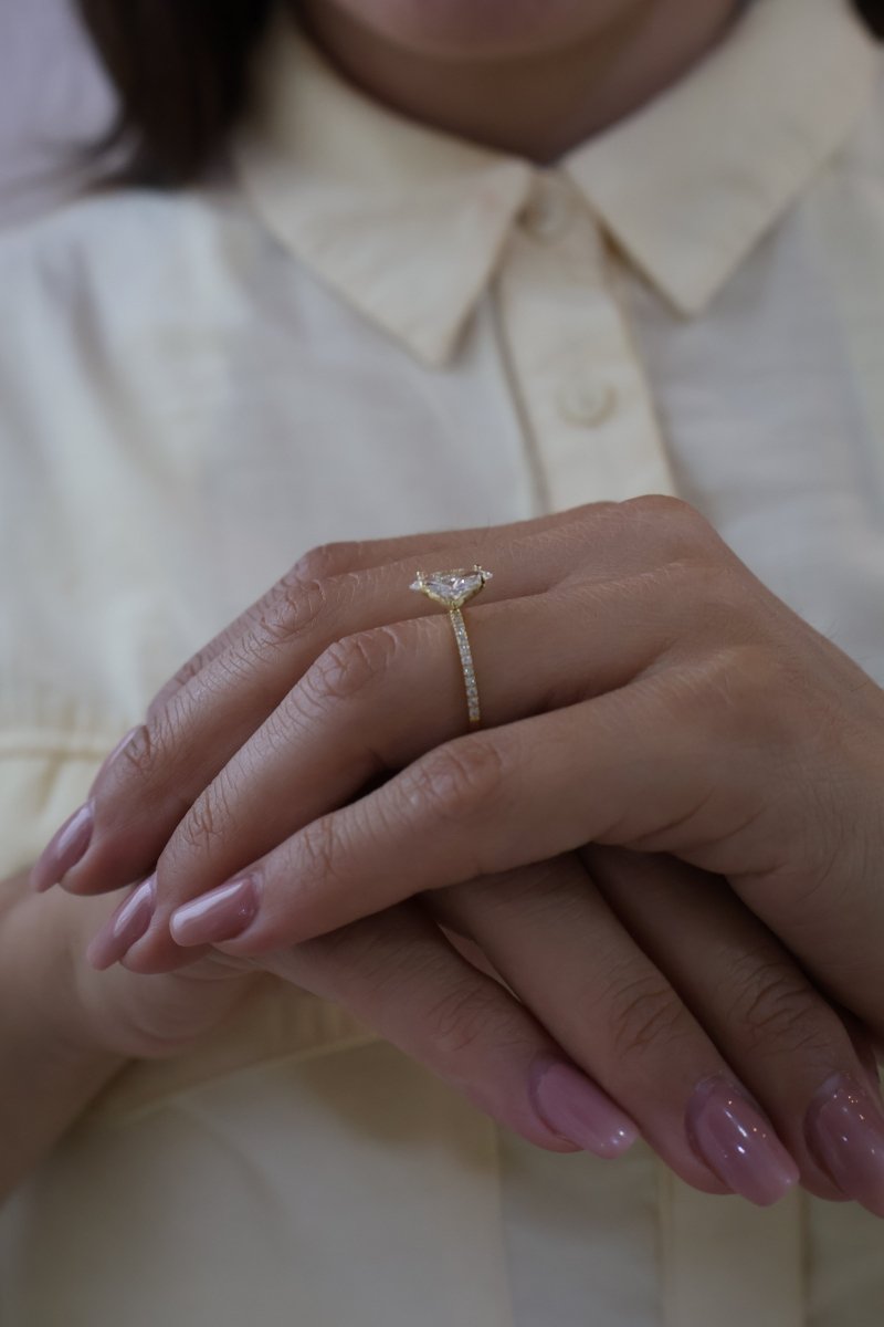 Anillo Regina en oro 1.00 ct - Mouty Joyería