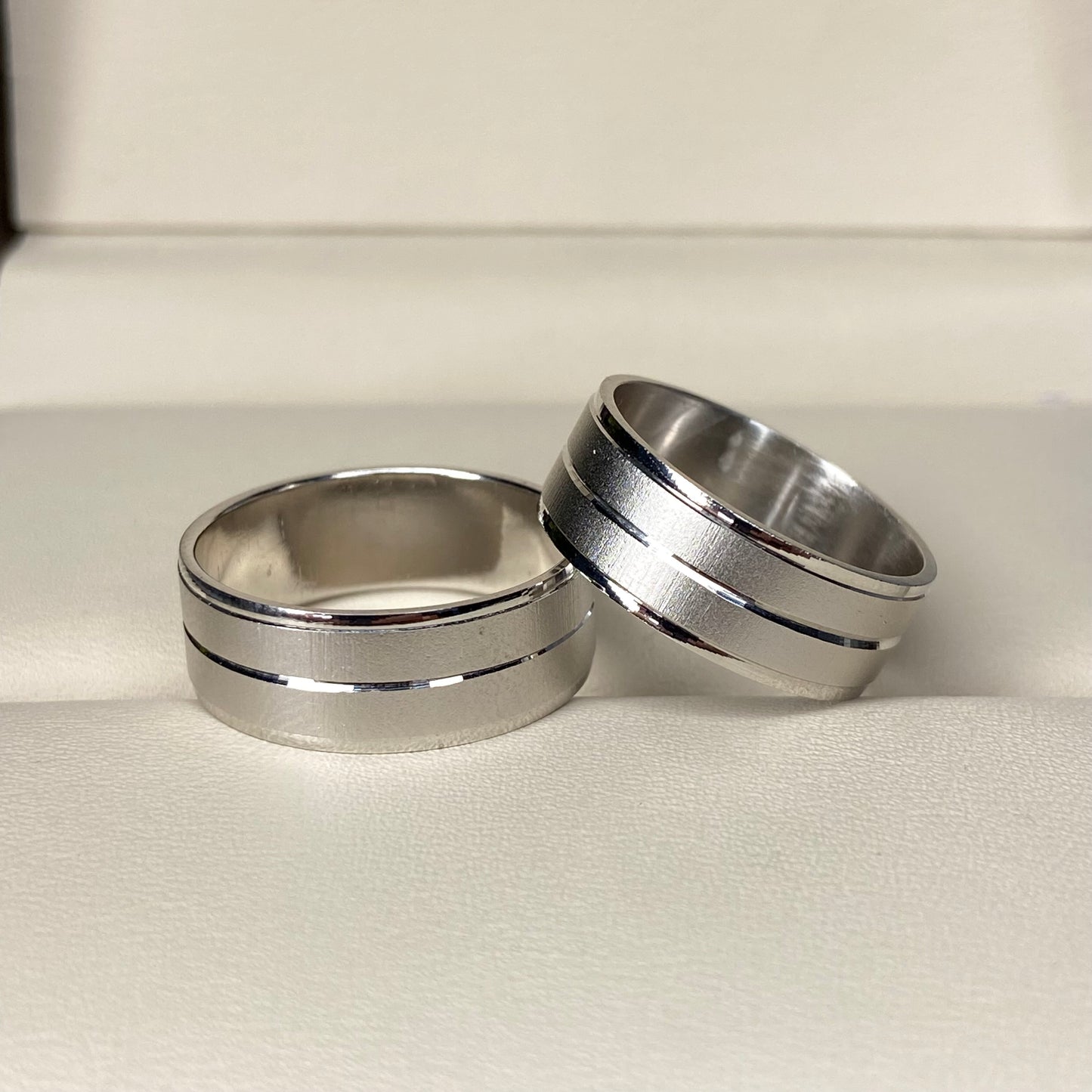 Par de argollas Lucian en oro 6mm