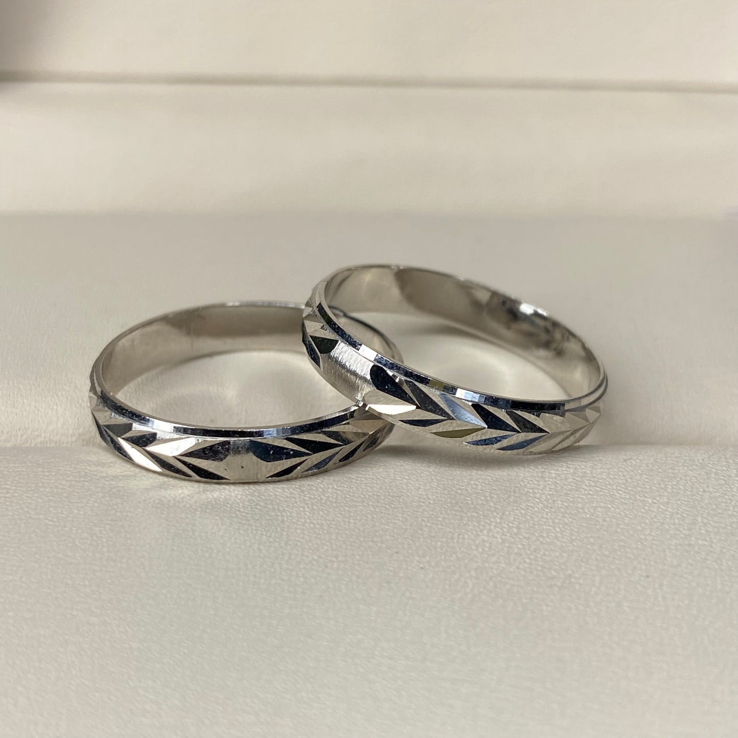 Par de argollas Grecia slim en oro 3mm