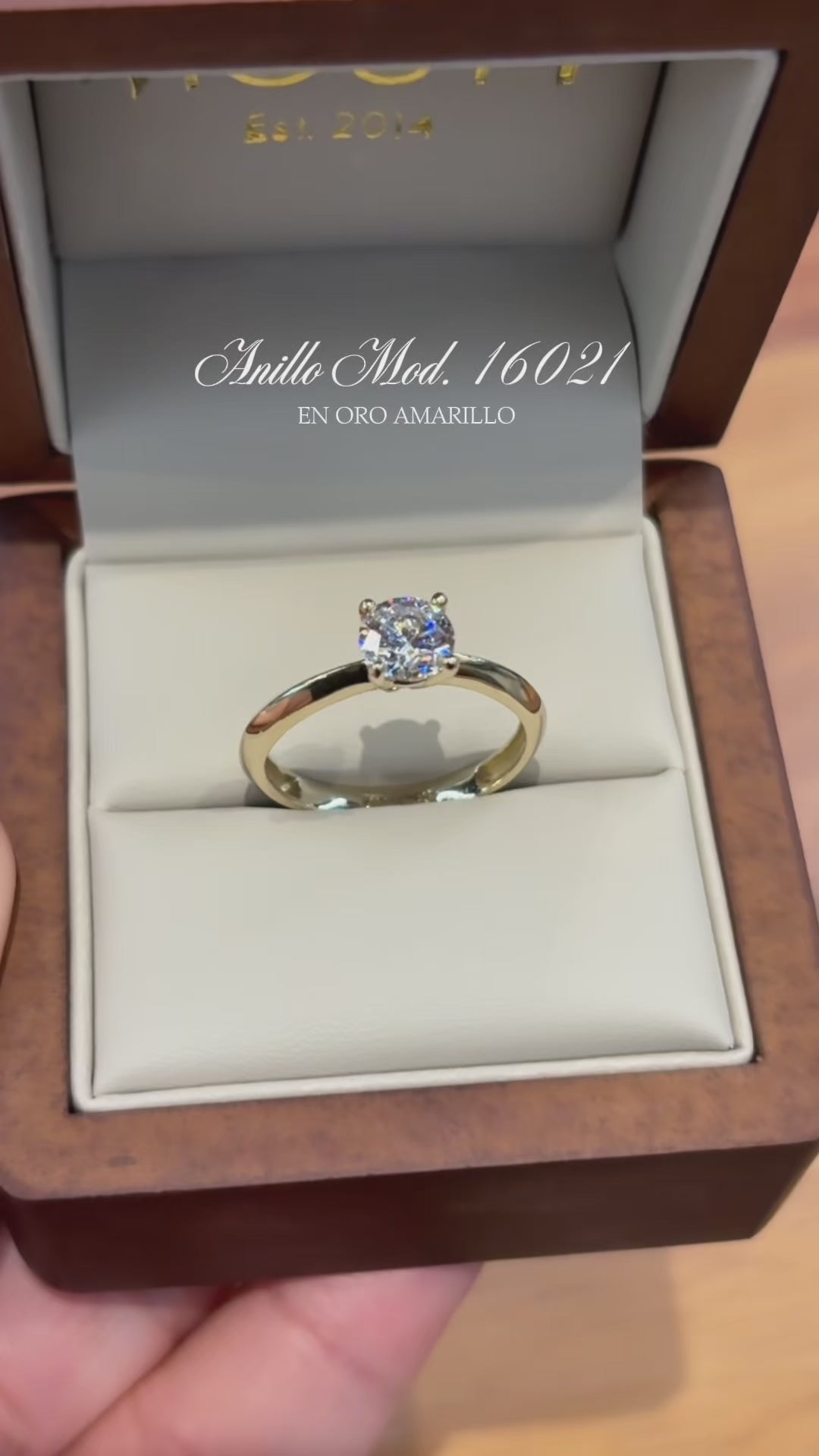 Anillo en oro amarillo 10k con circonia Mod. 16021