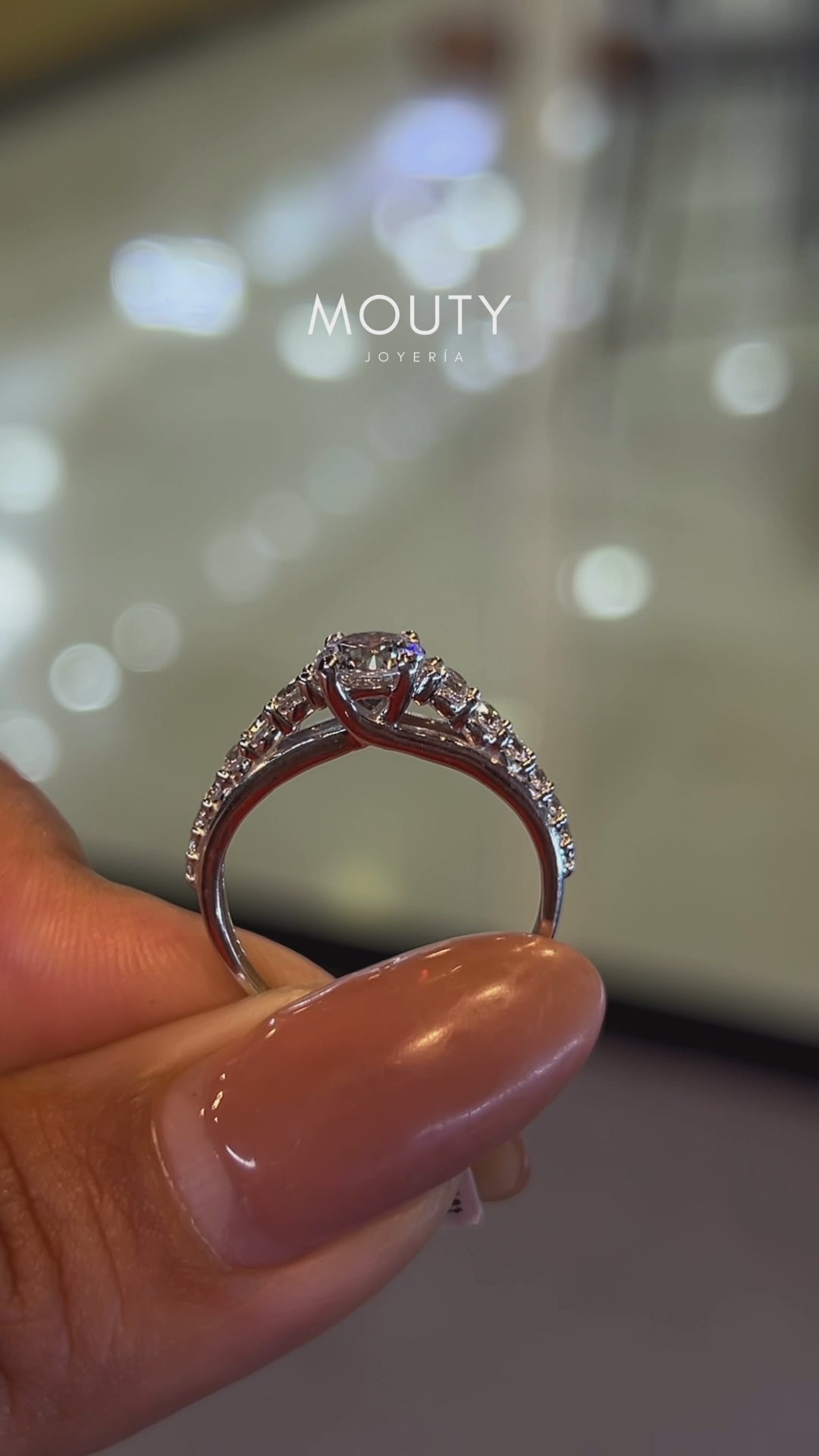 Anillo Janis en Oro 1.00 ct