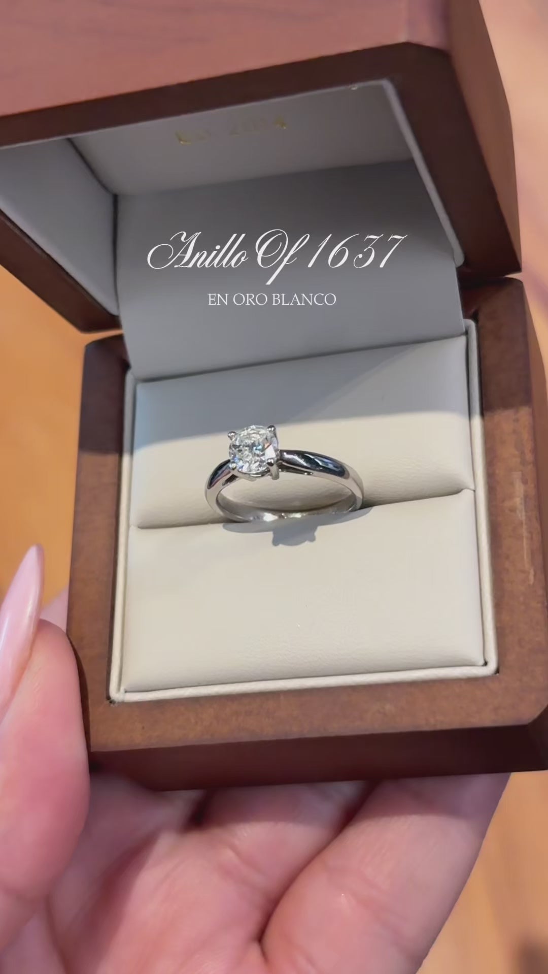 Anillo OF1637 en oro blanco 14k con diamante natural .80cts