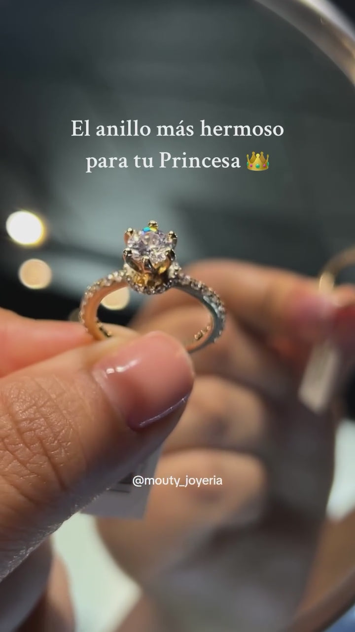 Anillo Helena en oro amarillo 10k con circonias
