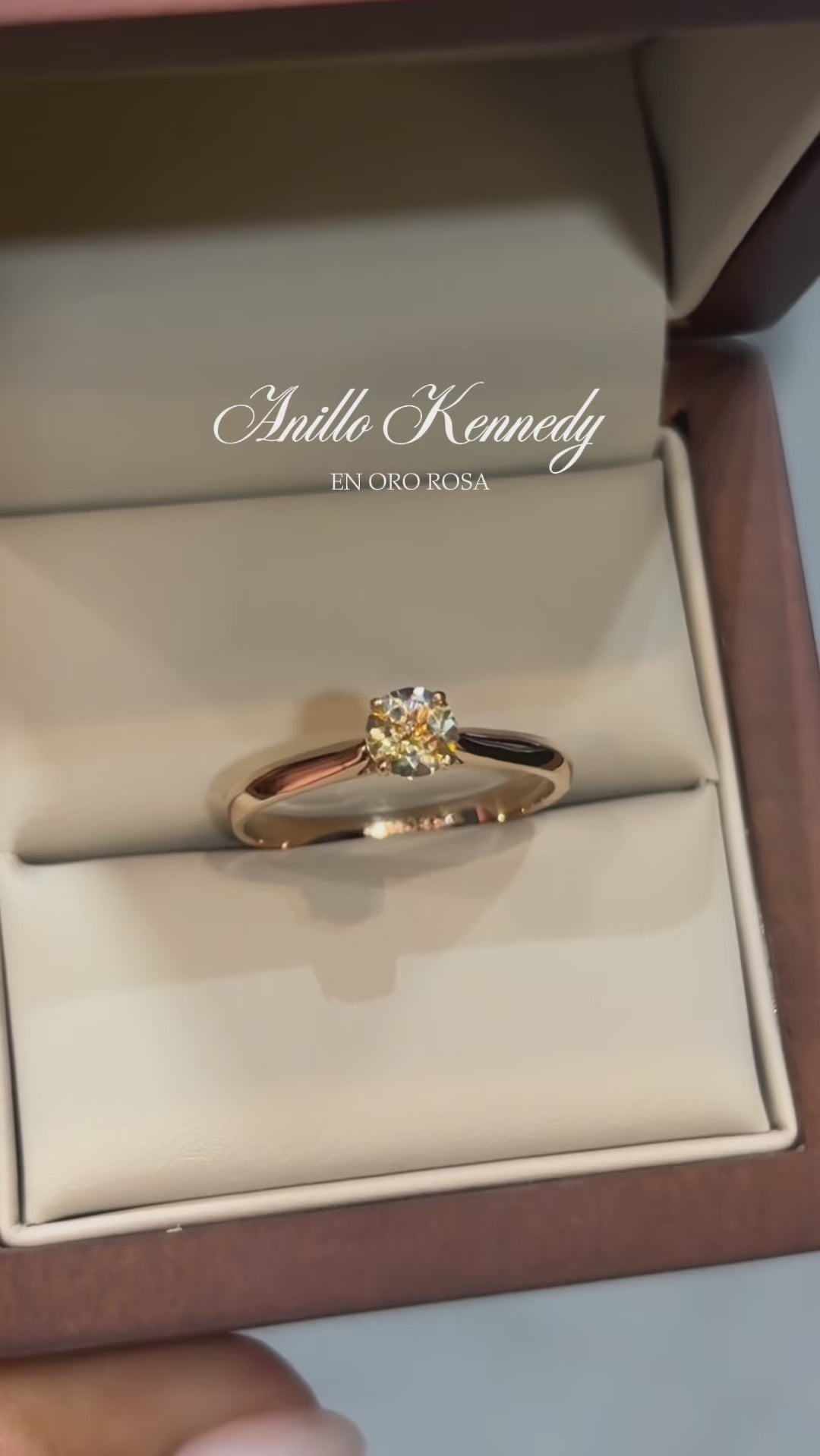Anillo Kennedy en Oro Rosa 14k con  Topacio 0.50 ct