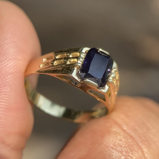 Anillo para Hombre en oro amarillo 10k con circonia azul Mod18